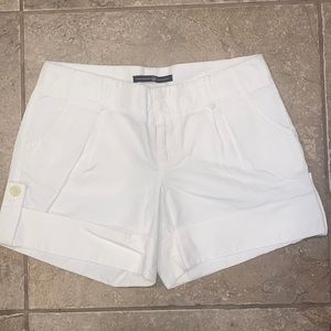 Women’s gap shorts size 2 like new smoke-free home